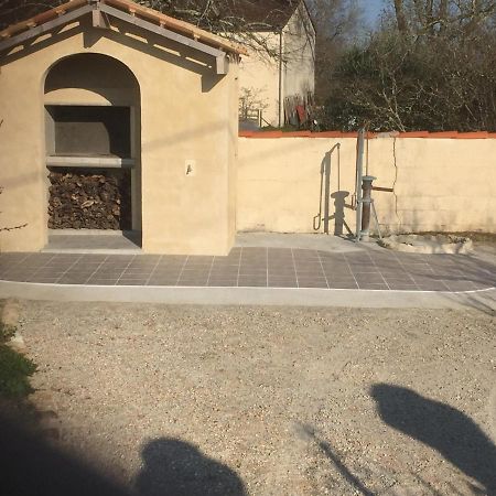 Superbe Gite A La Campagne Dans Le Bordelais Saint-Vivien-de-Blaye Екстериор снимка